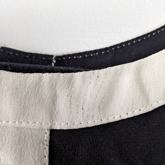 Black sleeveless silk top with split back - Picture 8 of 8